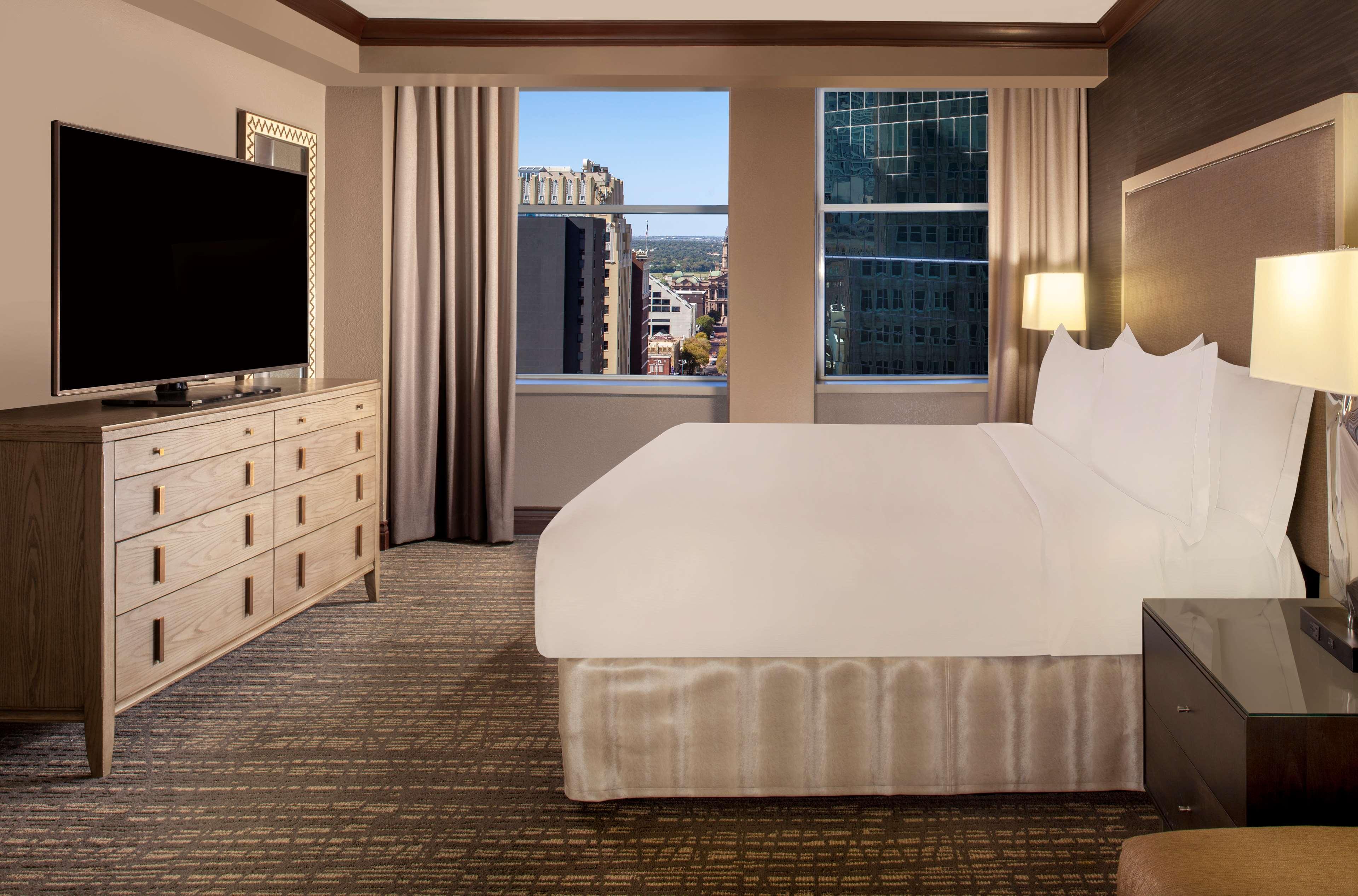 Hilton Fort Worth Eksteriør bilde